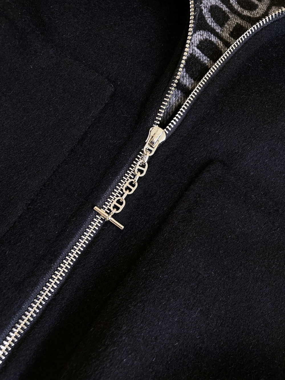 긴팔 티셔츠 상품상세 이미지-S1L8