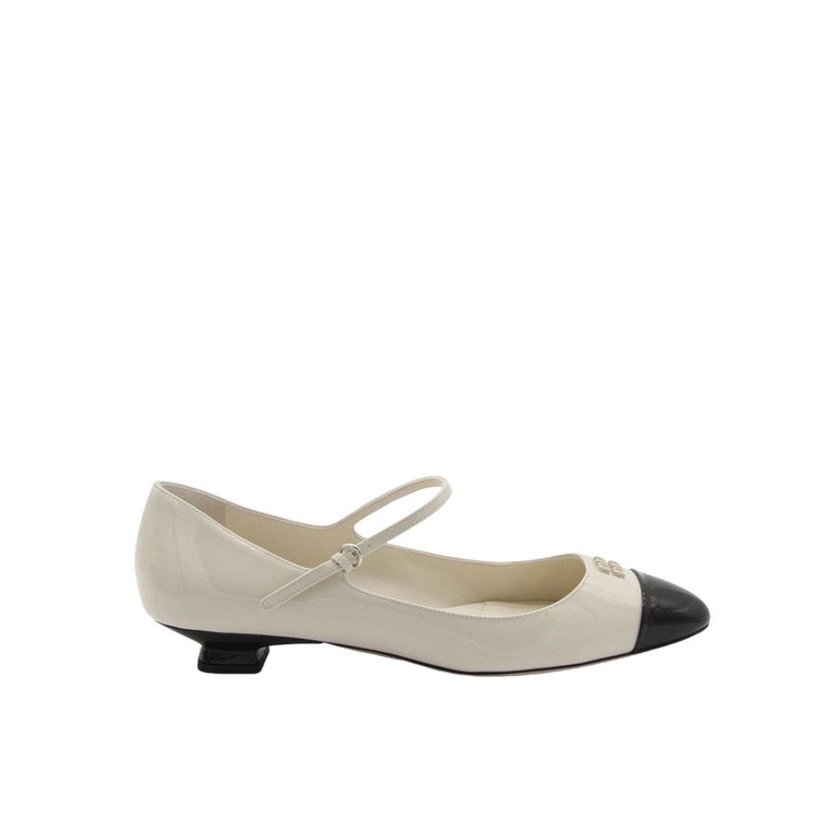 미우미우 레더 발레리나 플랫슈즈