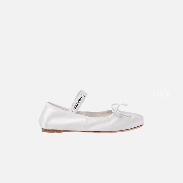 미우미우 새틴 발레리나