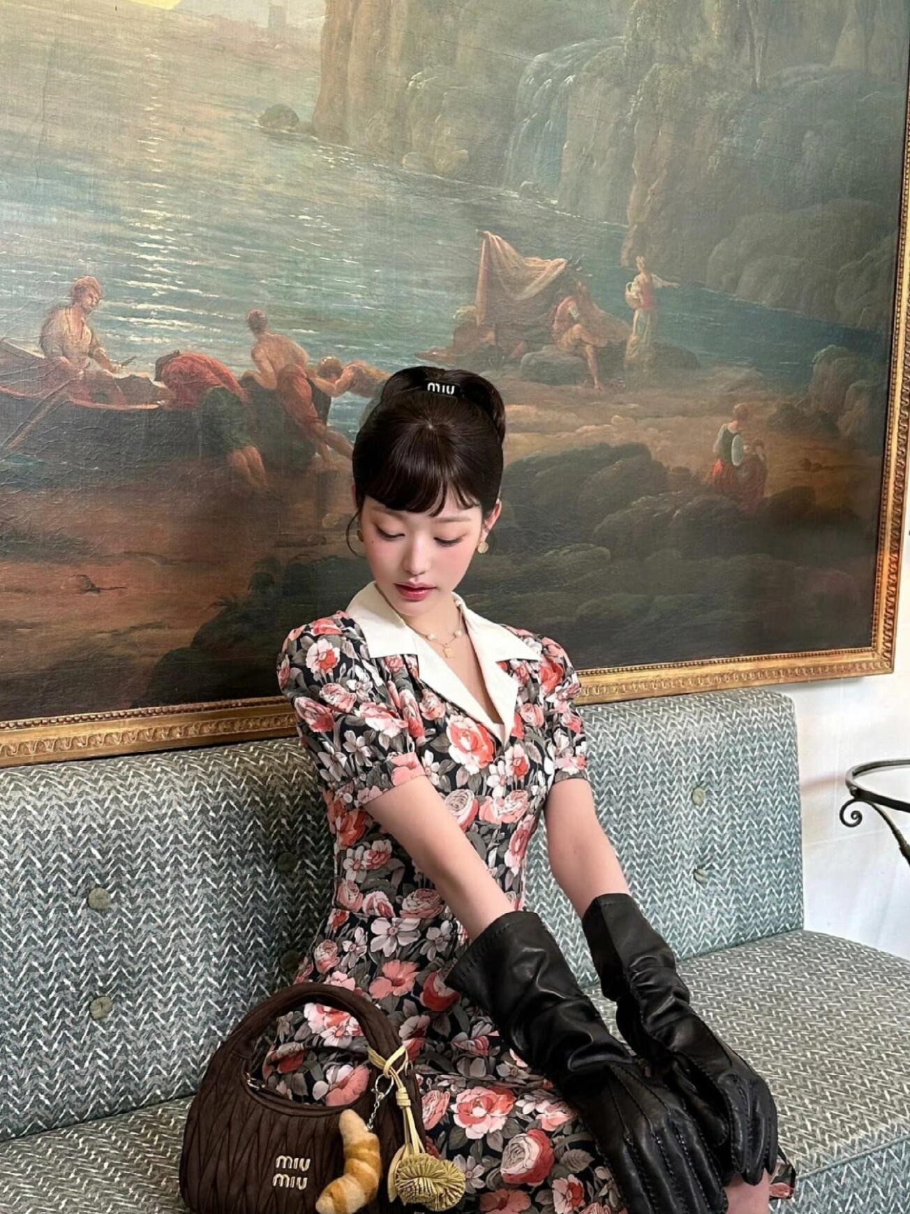 미우미우 플로럴 라펠 원피스