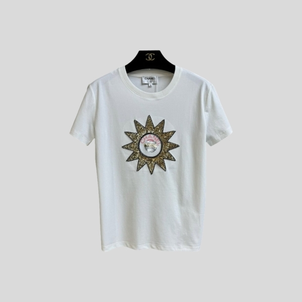 샤넬 스팽글 자수 반팔 티셔츠(2color)