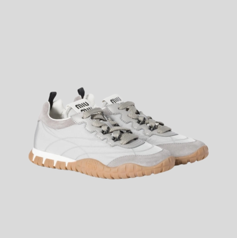 미우 미우 타이어 테크니컬 패브릭 앤 스웨이드 스니커즈 클라우디 그레이