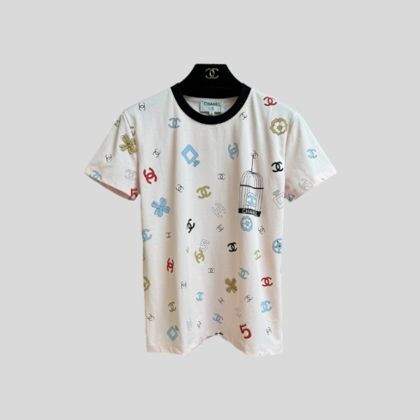 샤넬 로고 반팔 티셔츠