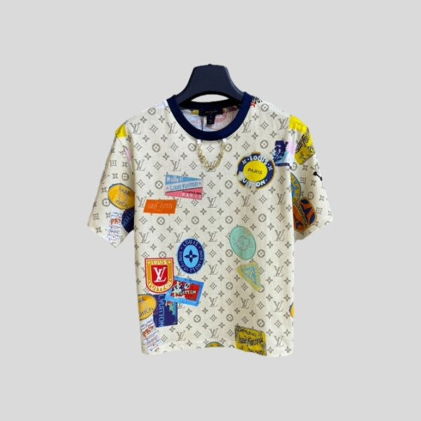 루이비통 플라워 배치 티셔츠(2color)