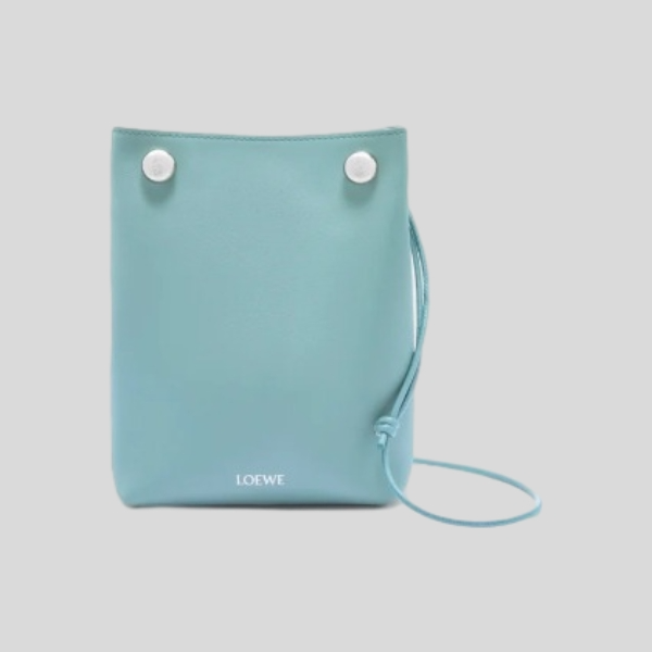 로에베 페블 파우치