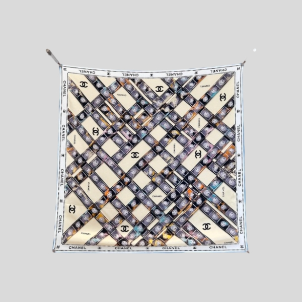 샤넬 스퀘어 스카프 타임 필름 베이지
