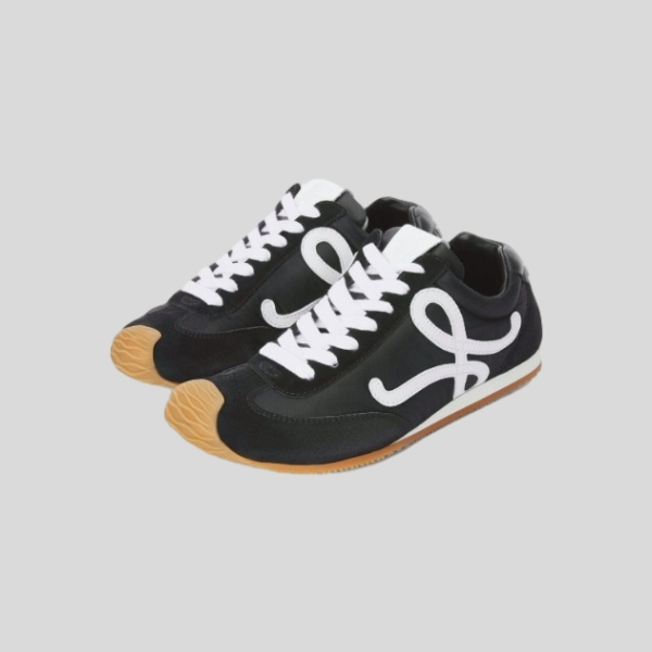 로에베 발레러너