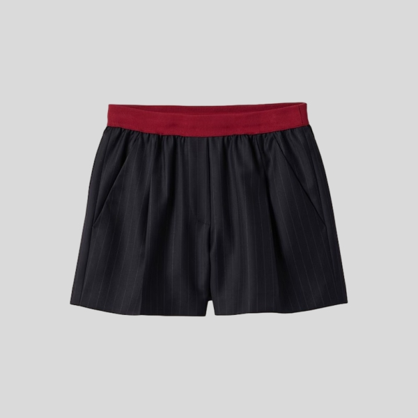 미우미우 핀스트라이프 반바지