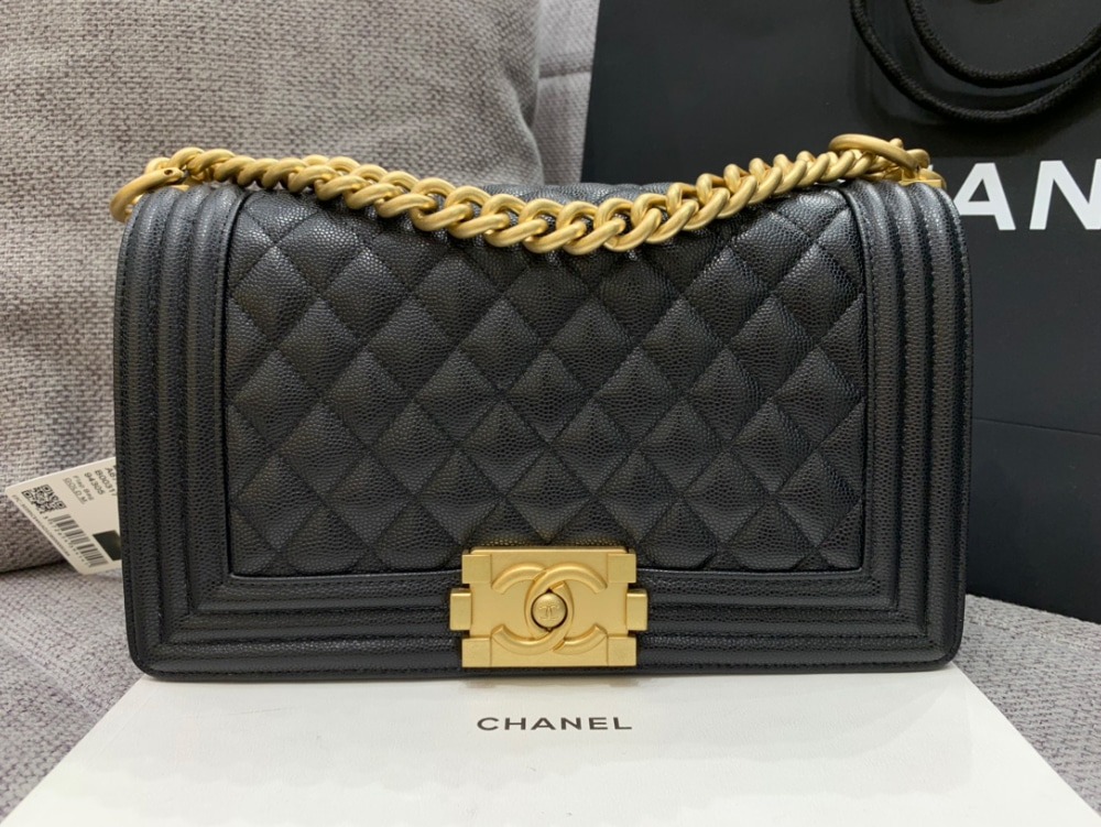 샤* 보이백 미듐 A67086 