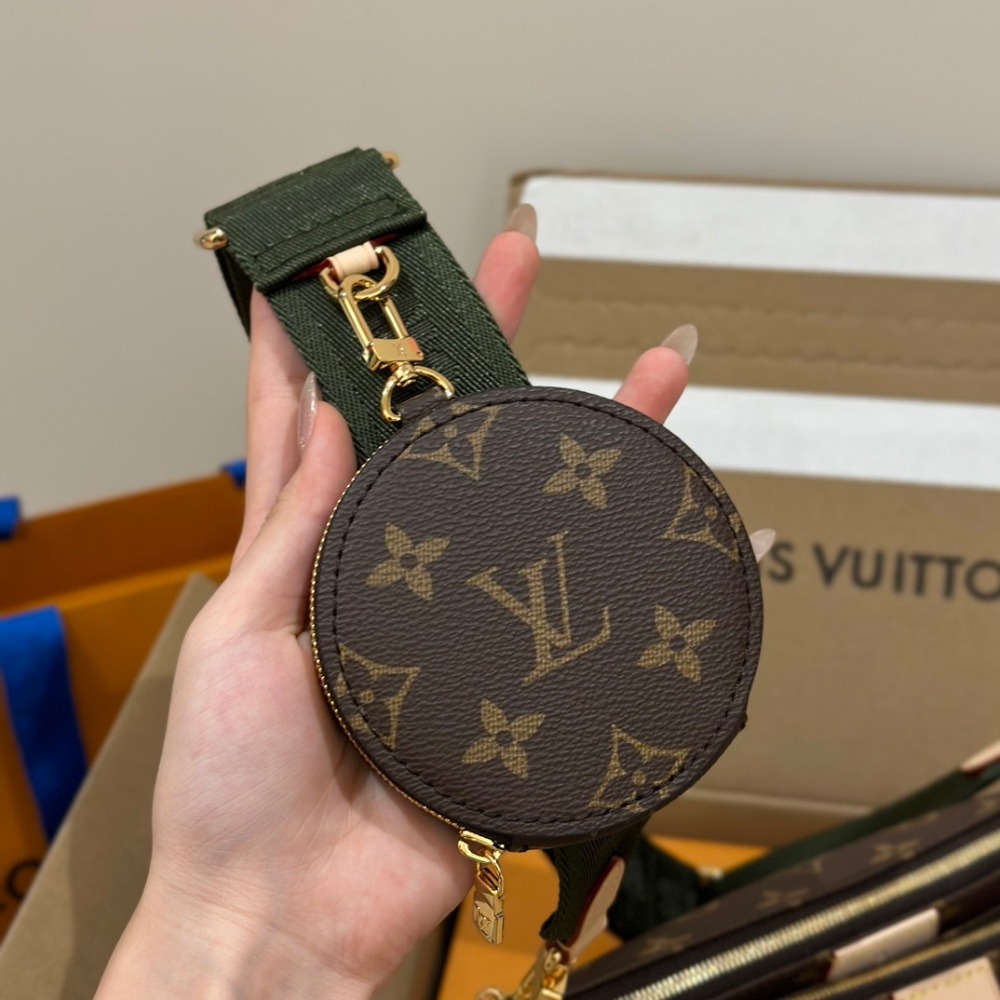 루이비* 모노그램 포쉐트 악세수아 크로스백 