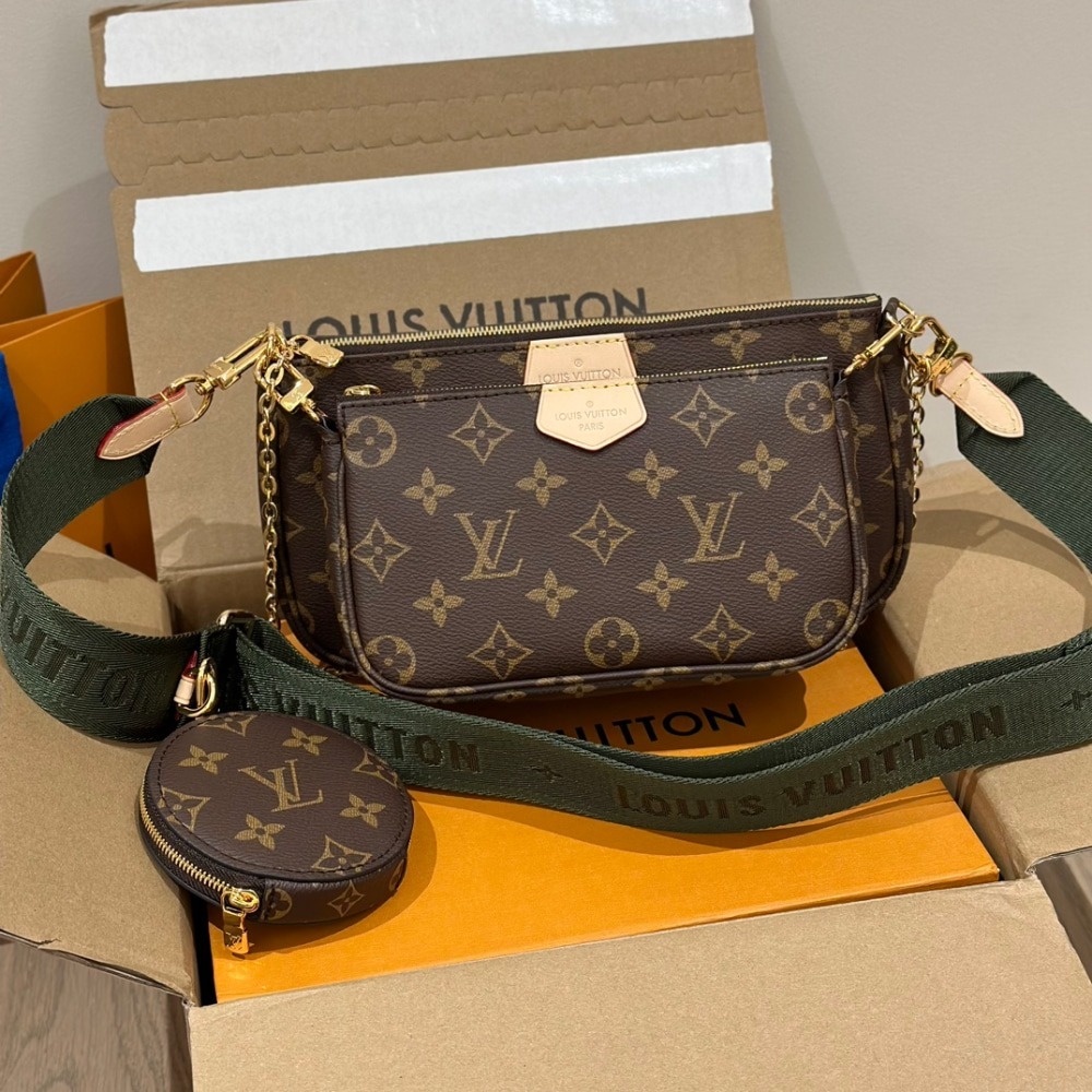 루이비* 모노그램 포쉐트 악세수아 크로스백 