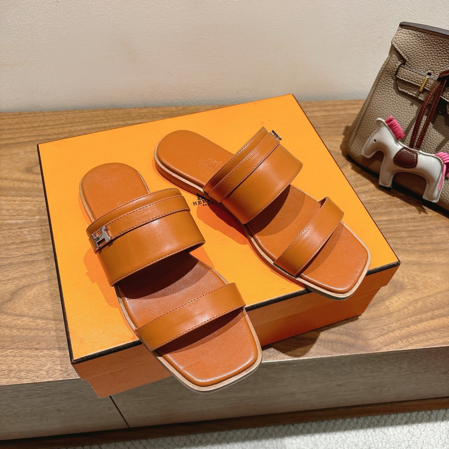 에*메스 2025 신상 플랫 슬리퍼