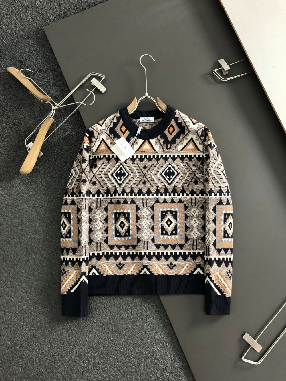 에*메스 24ss 클래식 빈티지 라운드 니트