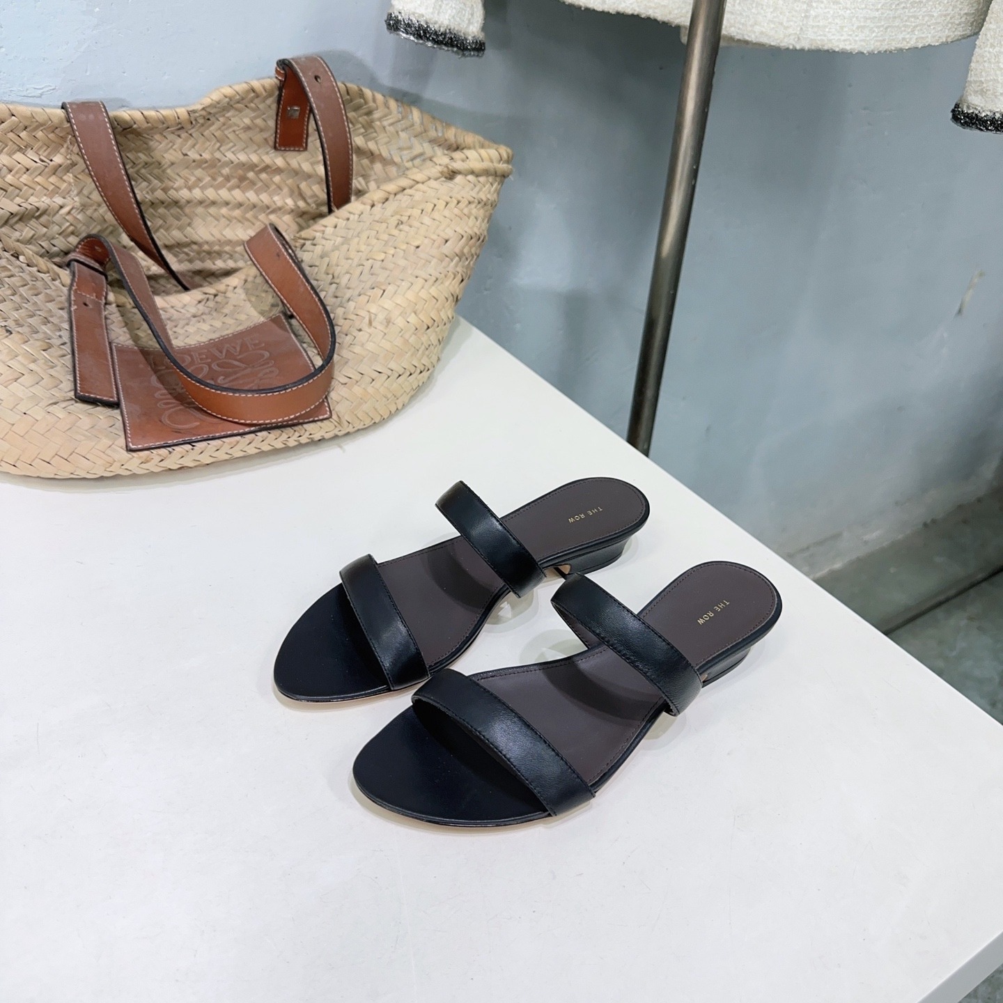 더*우 25 봄여름 신상 스트랩 심플 슬리퍼