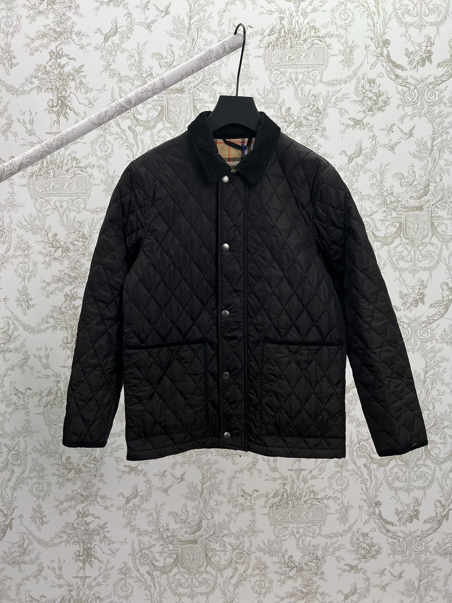 버*리 25ss 신상 퀼팅 점퍼