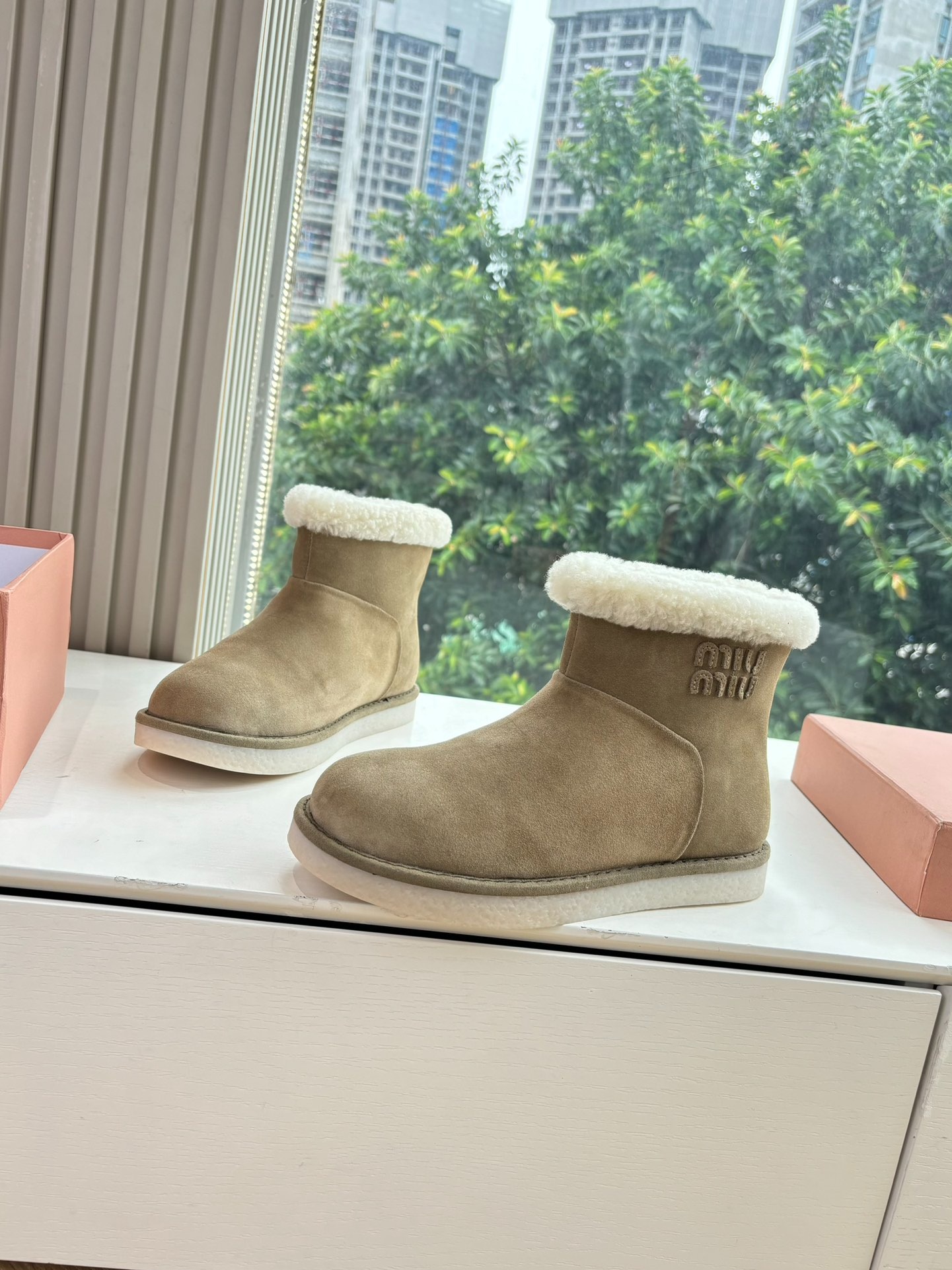 미*미* 최고급 신상 수입 양털 부츠