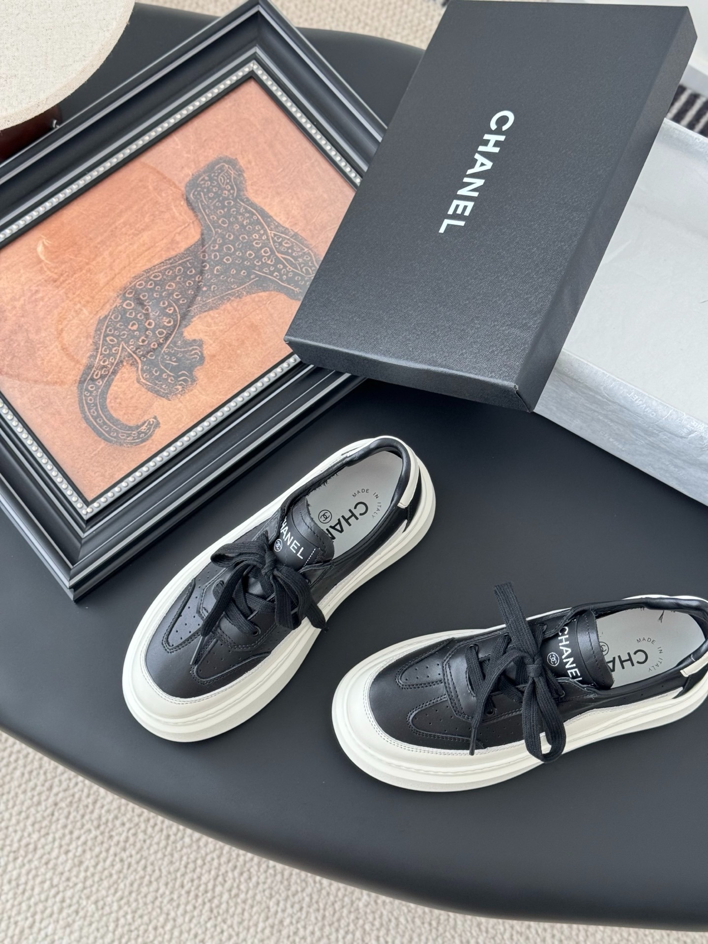 샤* 뉴팬더 패치워크 스니커즈