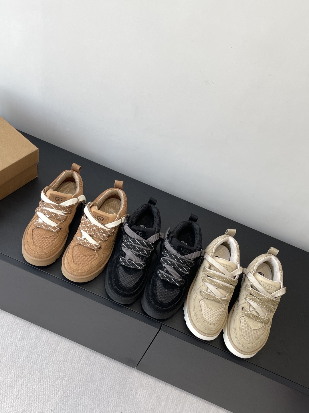 어* 25ss 가을겨울 신상 통굽 스니커즈