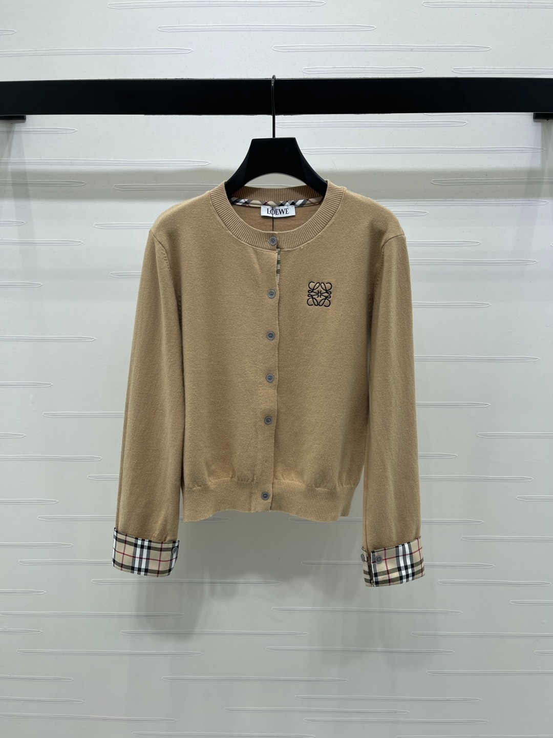 로*베 25 신상 니트가디건