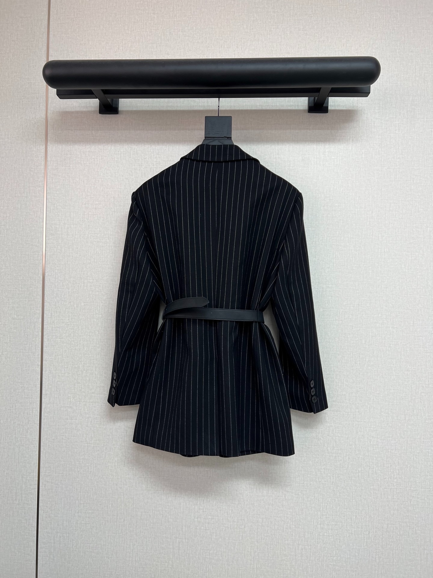 프*다 25SS 신상 스트라이프 정장