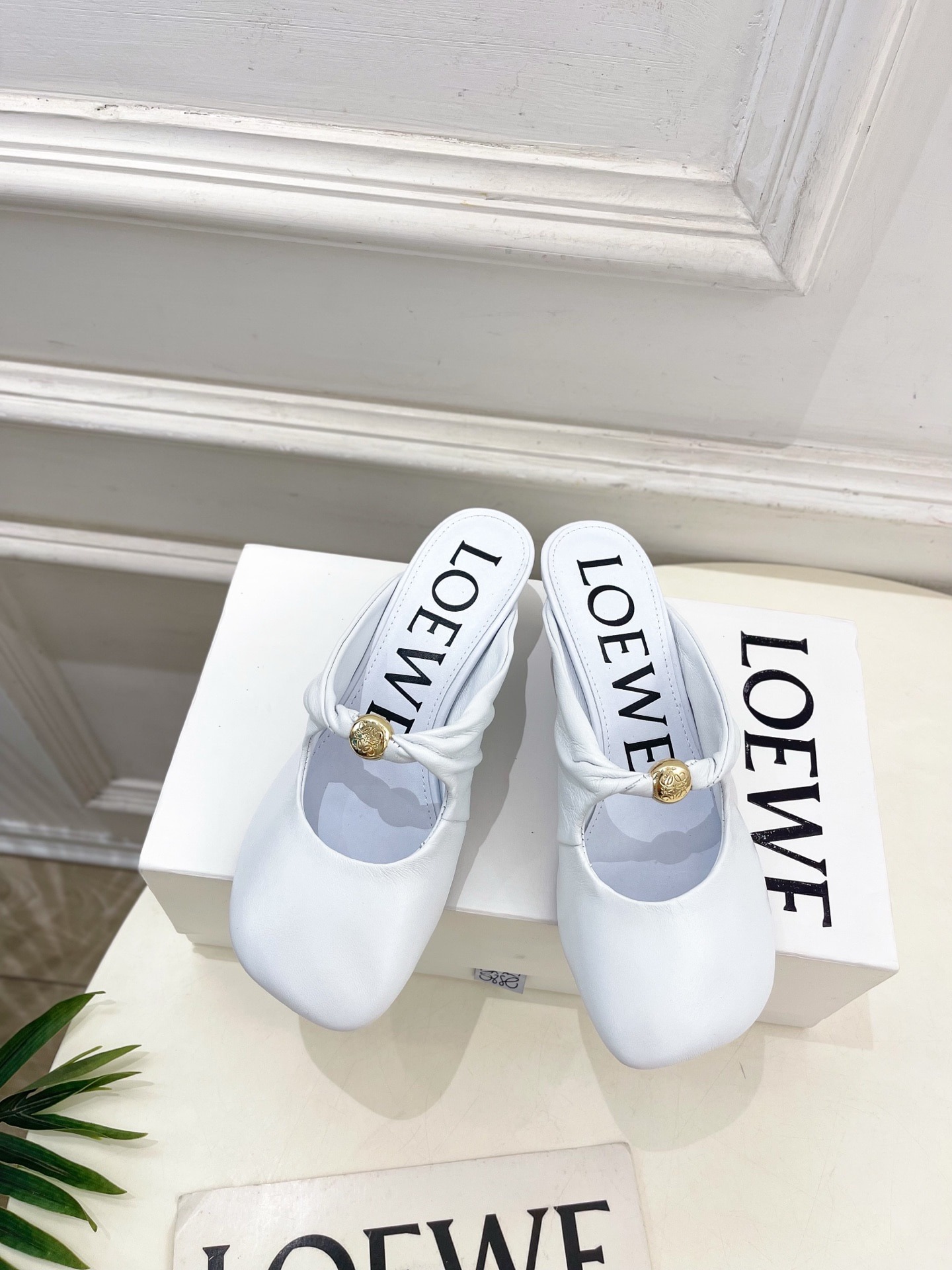 로*베 25 봄여름 신상 페블 뮬러힐