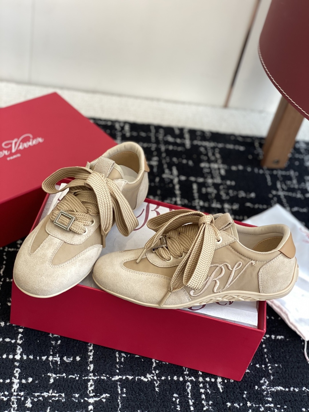 로*비비에 25ss 신상 캐주얼화