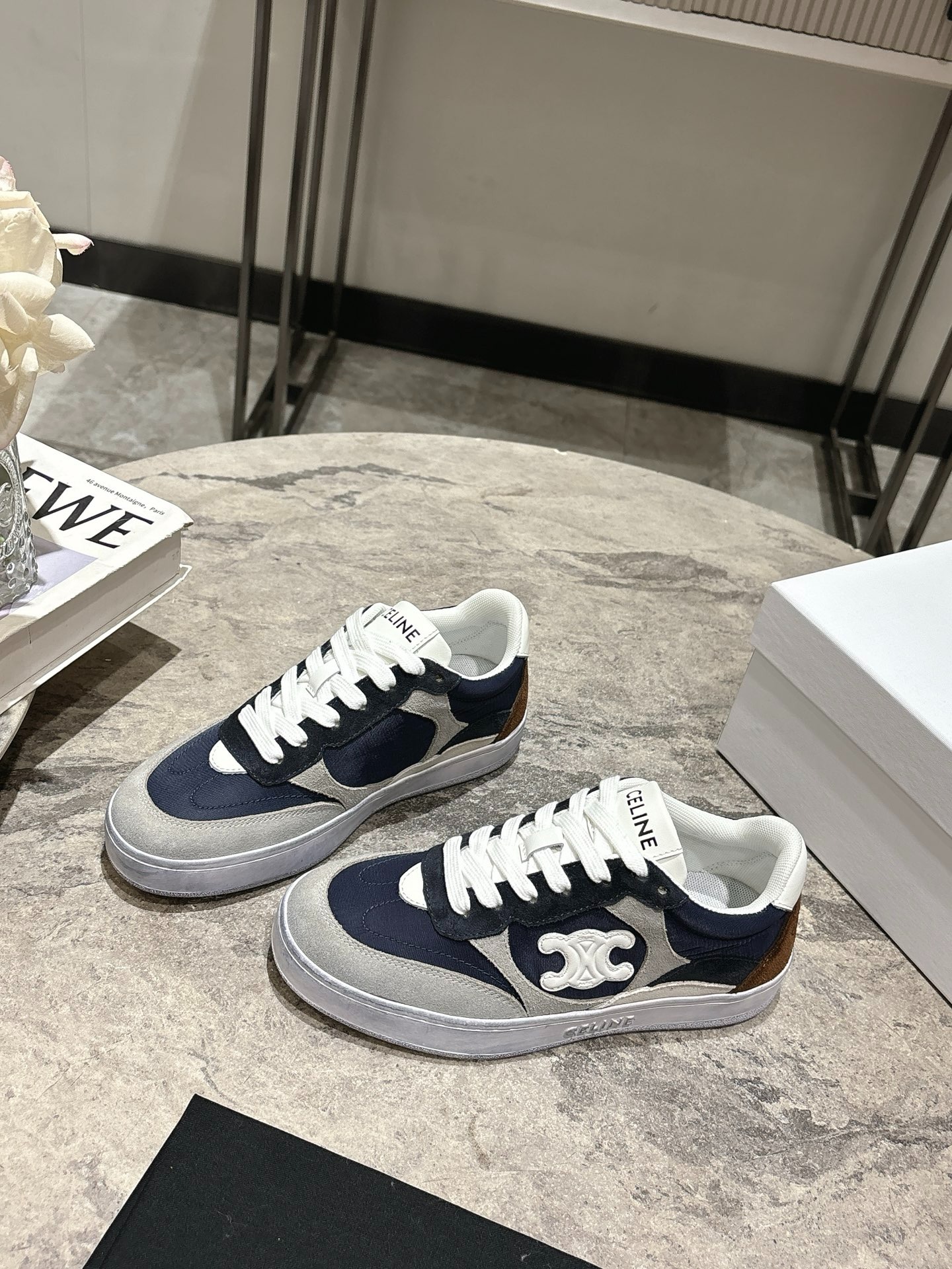 셀*느 신상 스니커즈