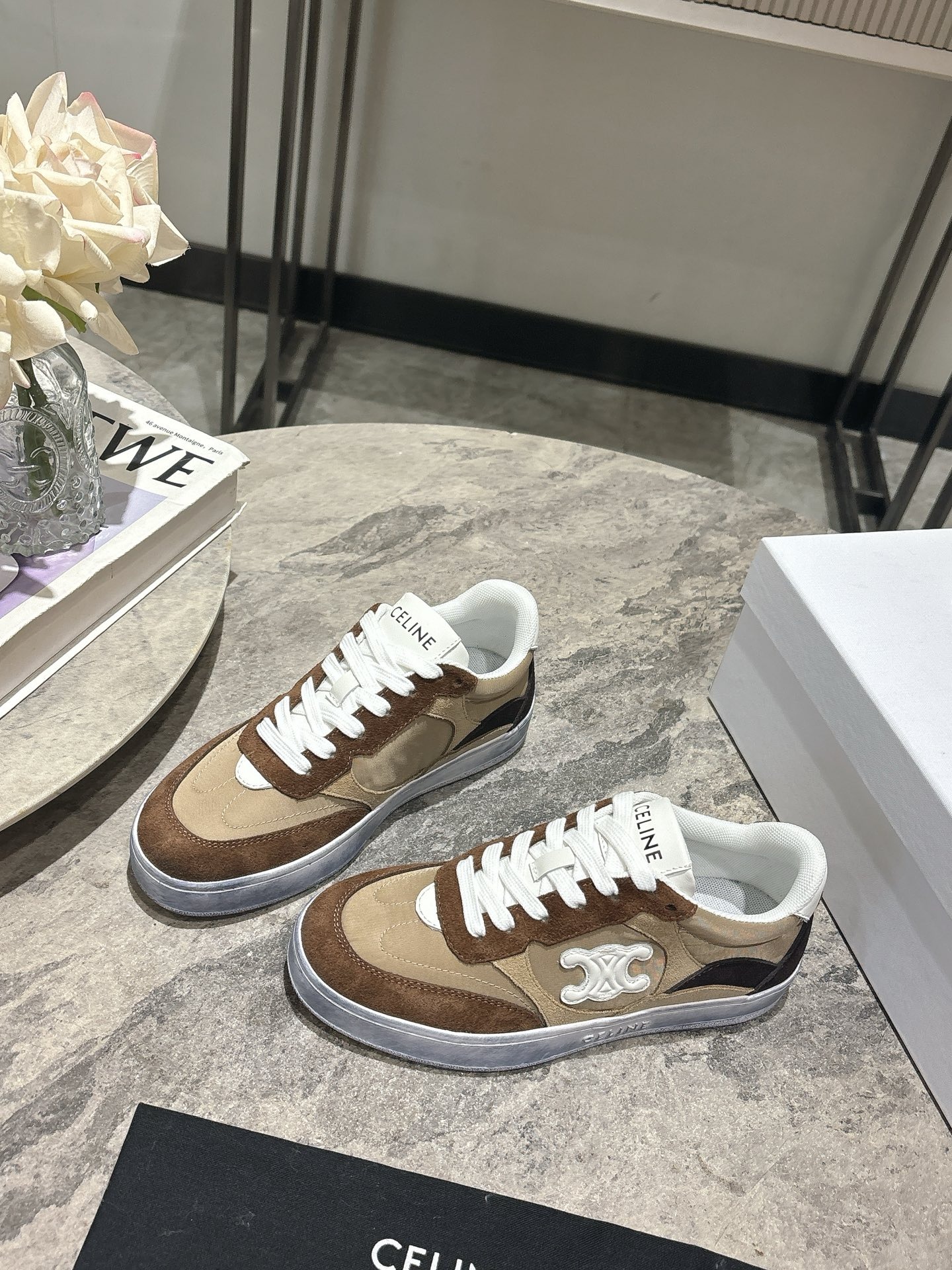 셀*느 신상 스니커즈