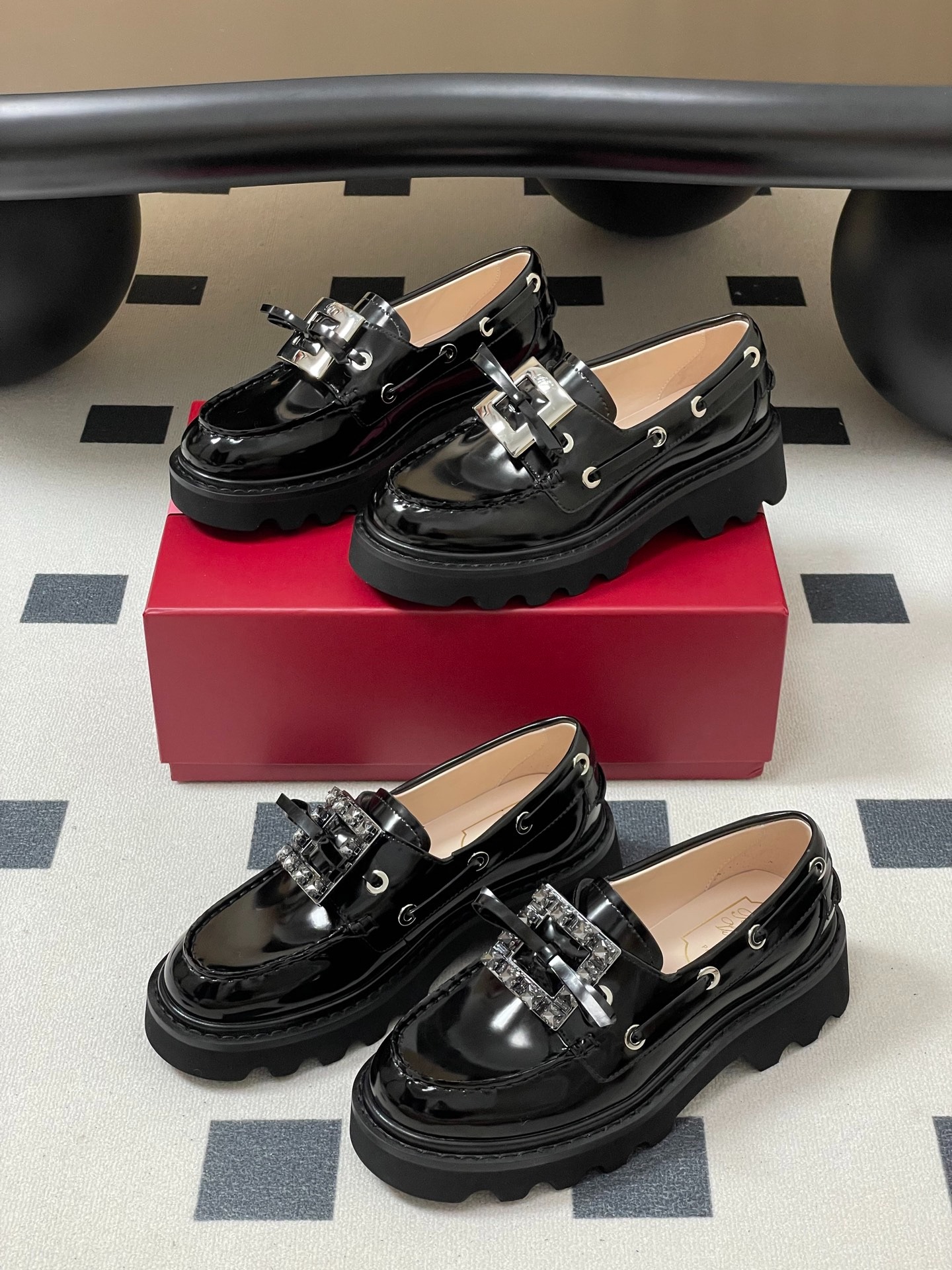 로*비비에 25 이른 가을 신상 로퍼