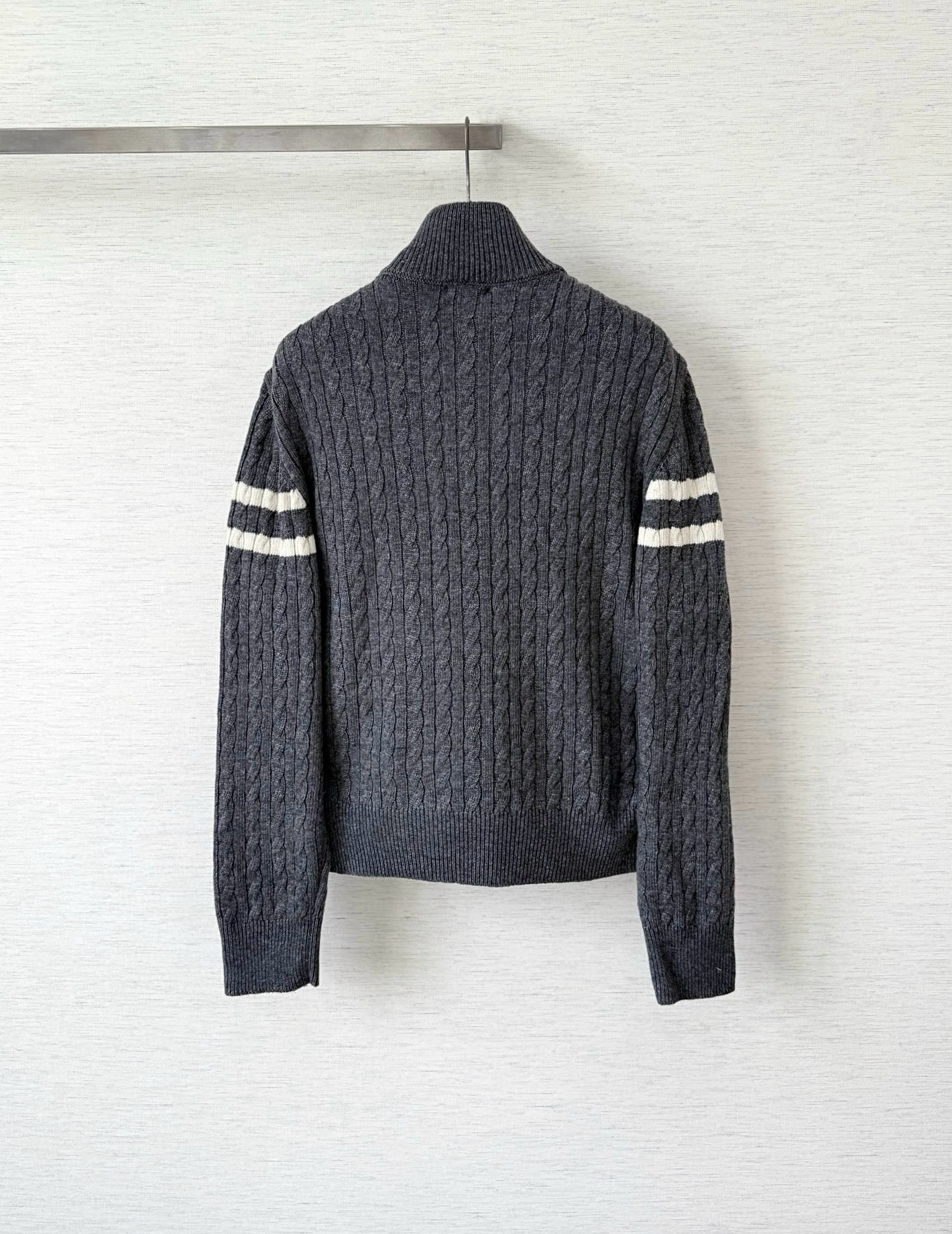 몽*레어 25FW 모직 배색 라인 다운