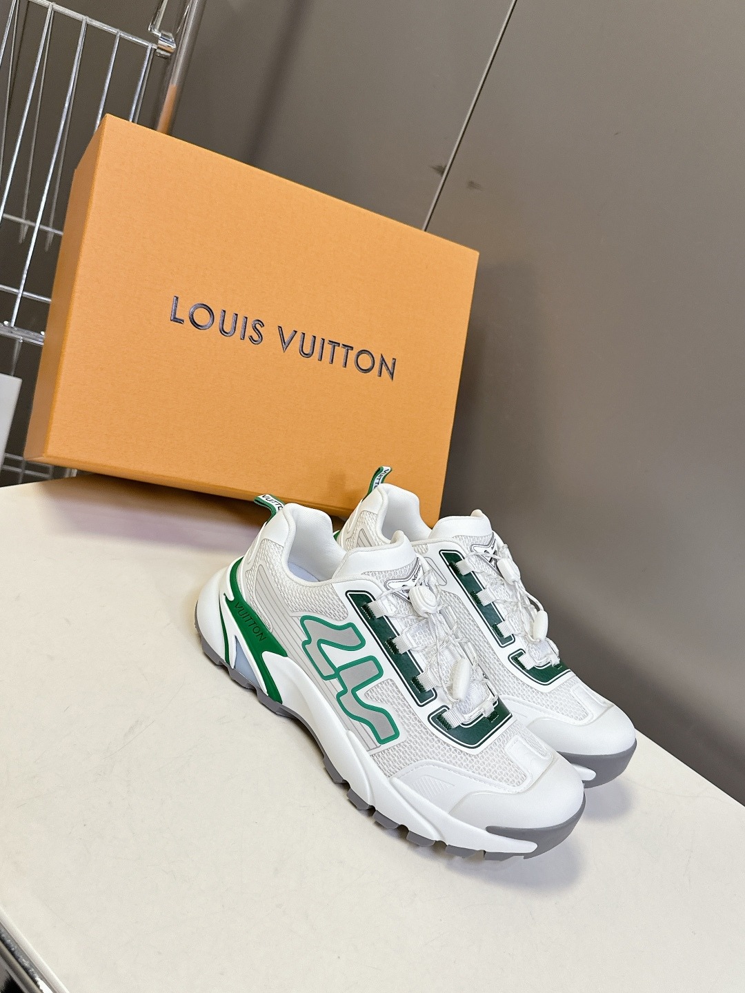 루*비통 25 최신 스니커즈