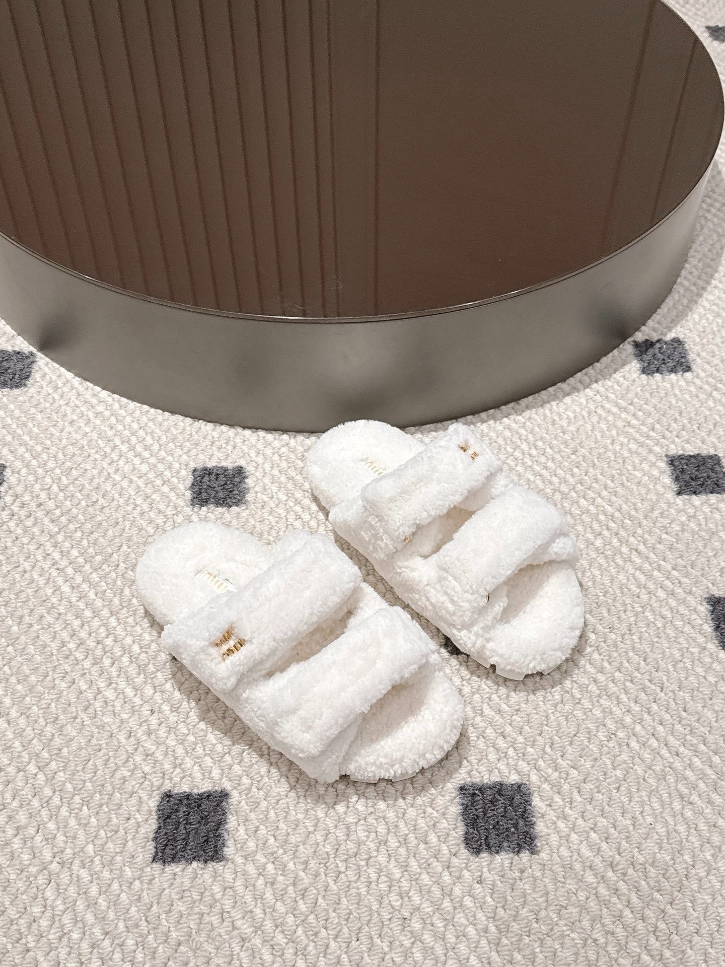미*미* 양털 슬리퍼
