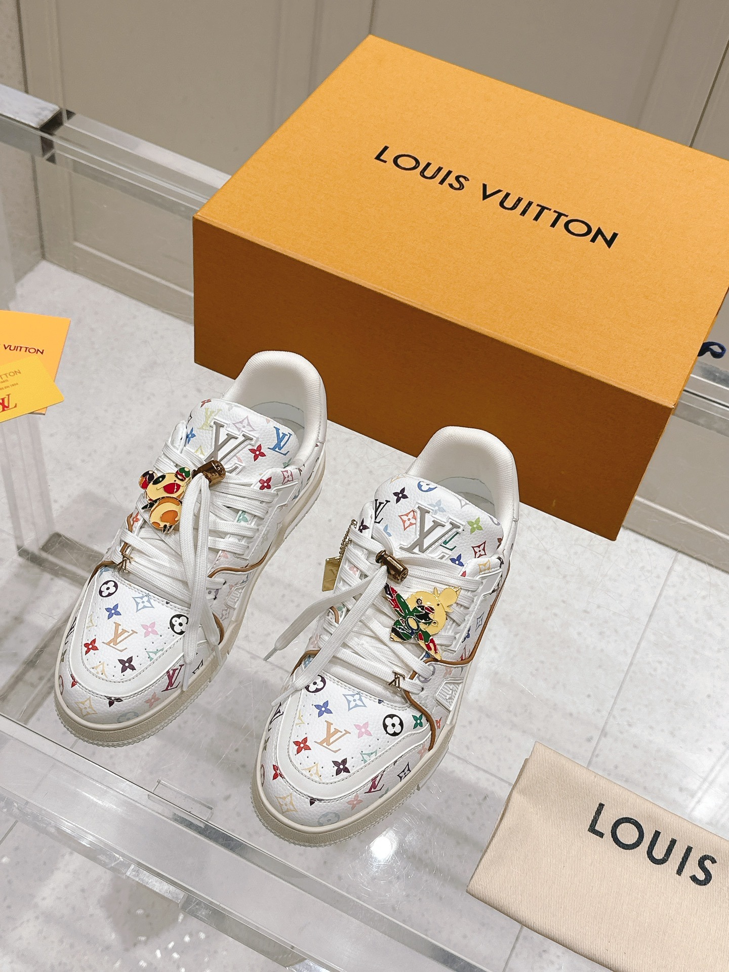 루*비통 무*카미 타카시 스니커즈 보드화