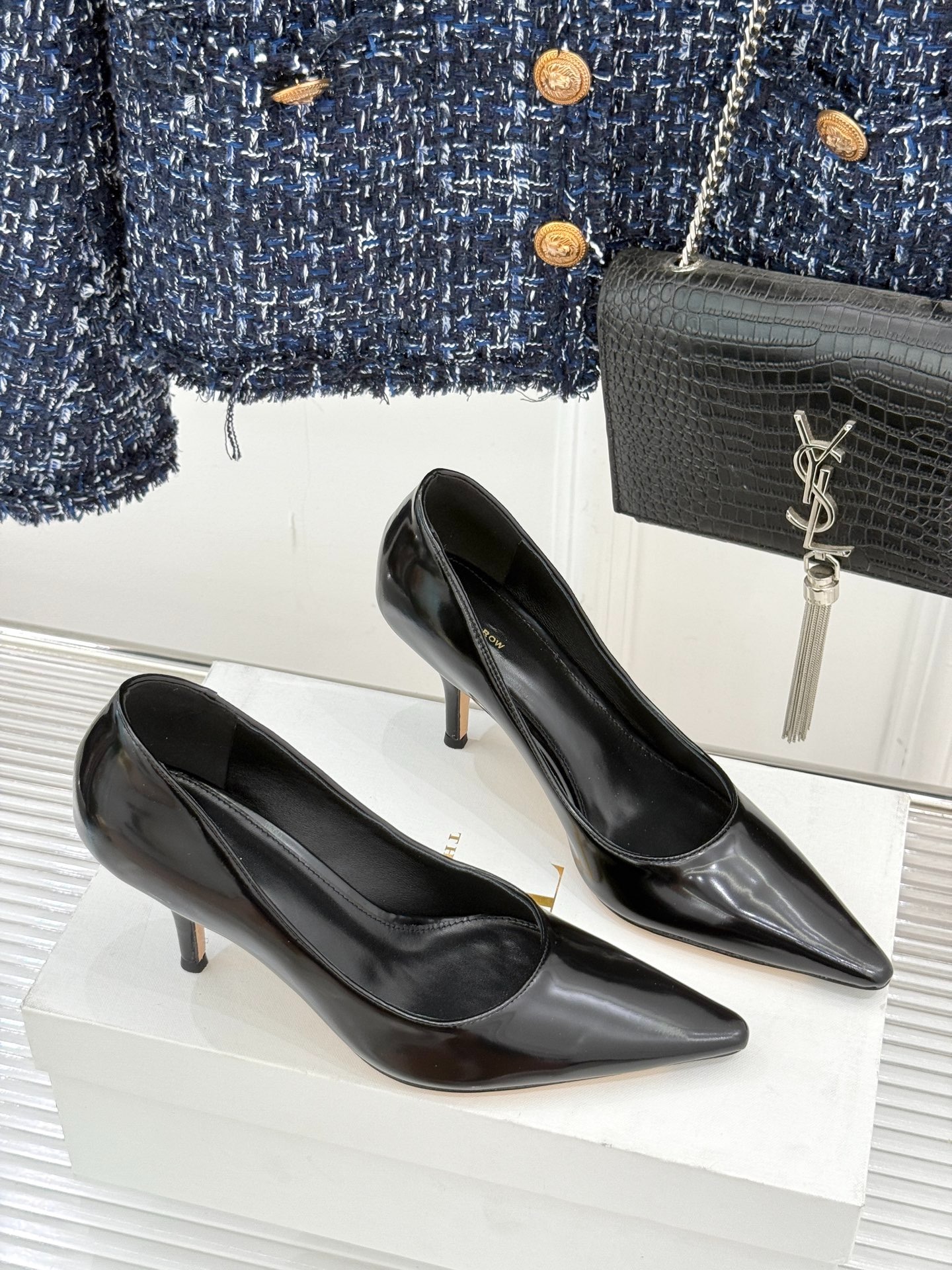 더*우 25WF 신상 스틸레토 단화 힐