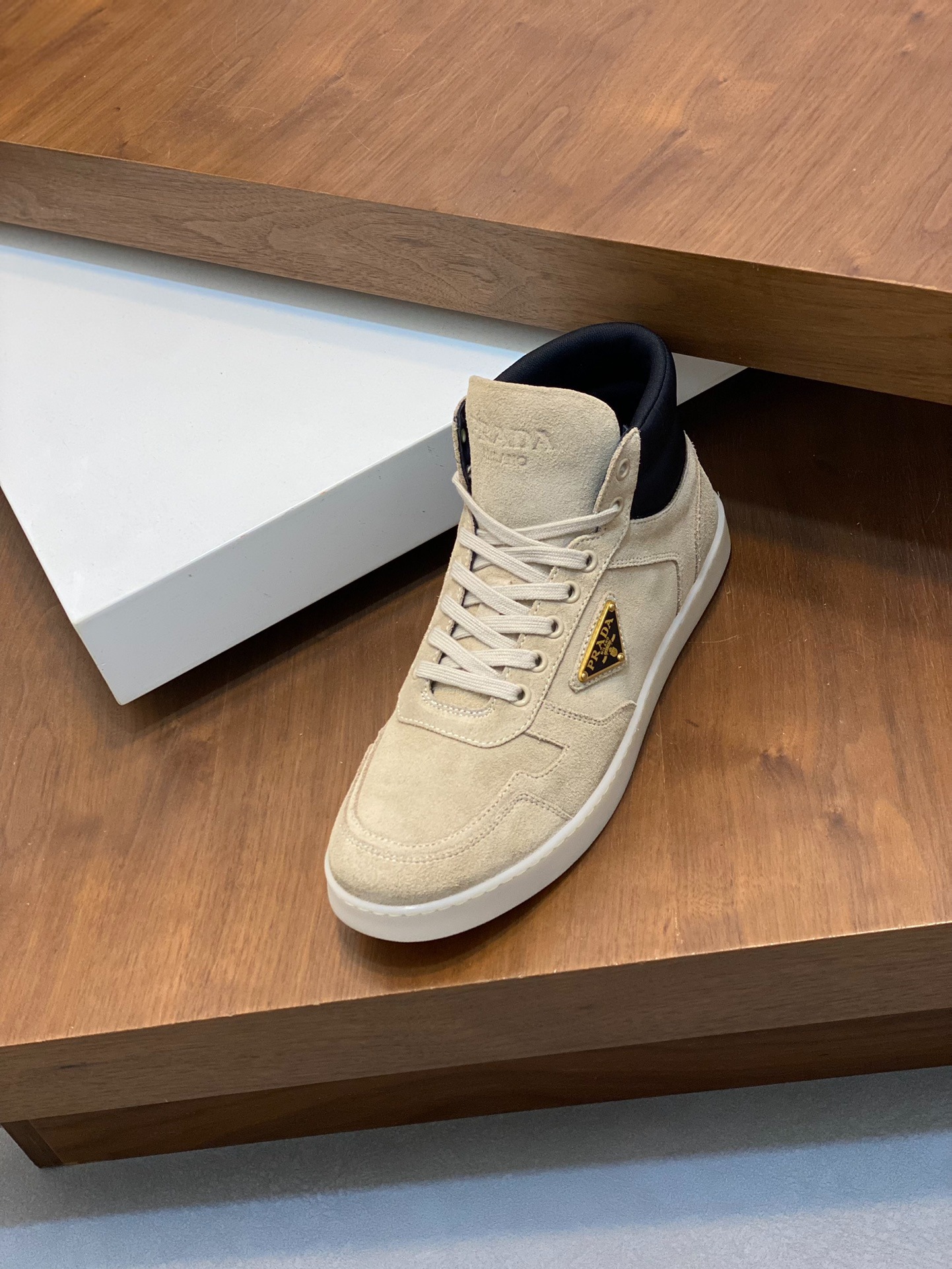 프*다 디스트릭트 하이탑 남성 스니커즈