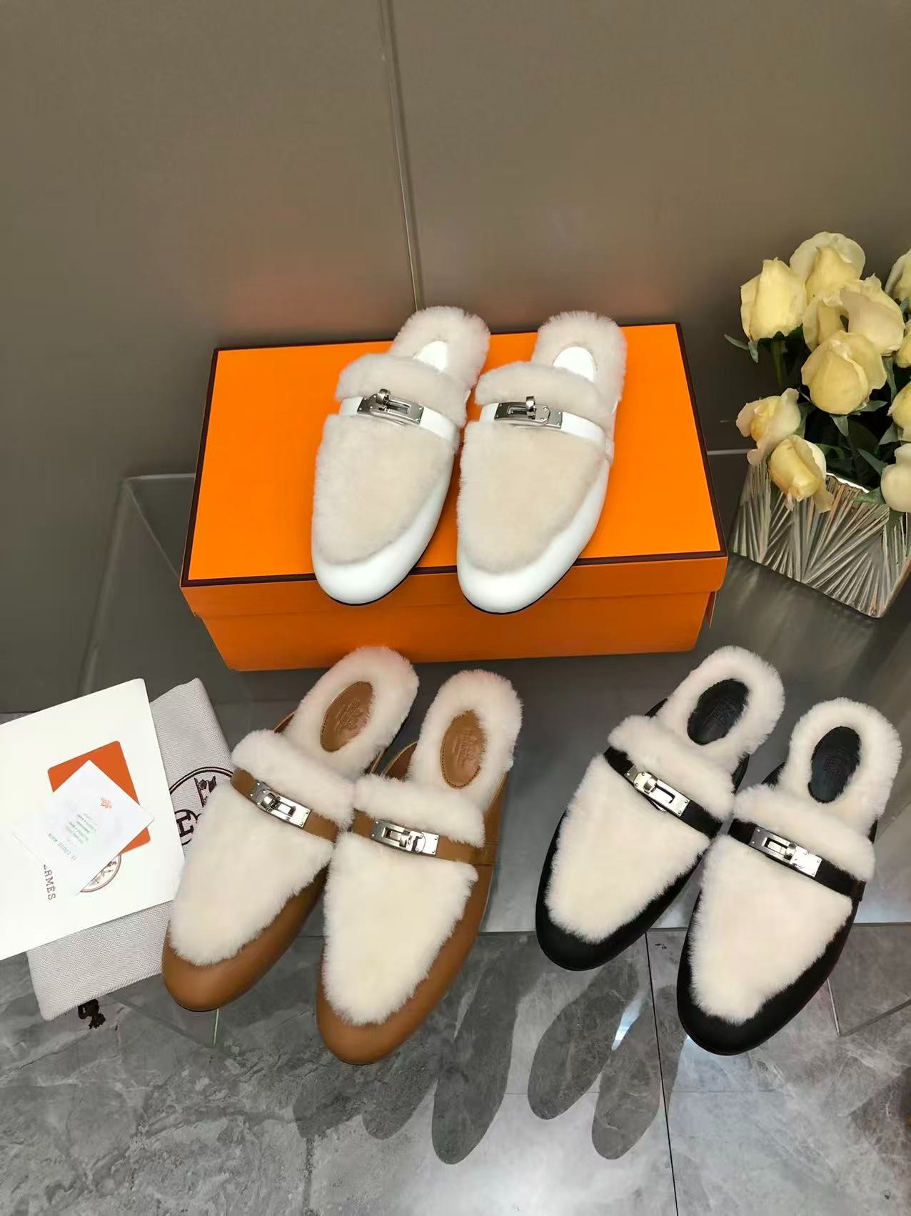 에*메스 25 캐시미어 켈리 세미 슬리퍼