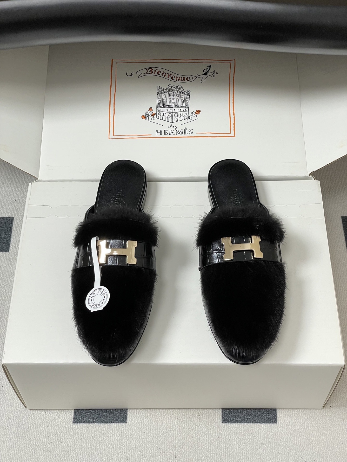 에*메스 클래식 밍크 퍼 세미슬리퍼