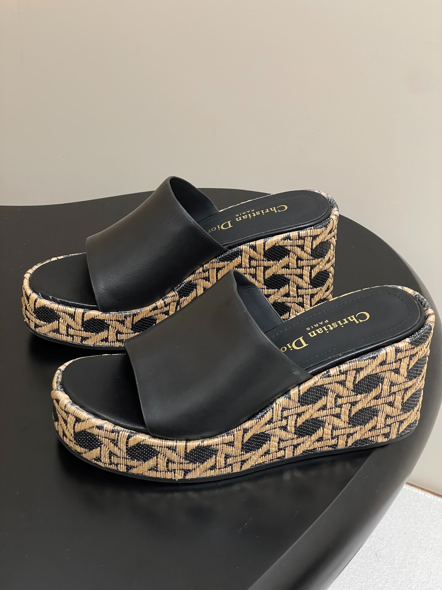 디* 25ss 봄여름 신상 D-Attitude 웨지 슬리퍼