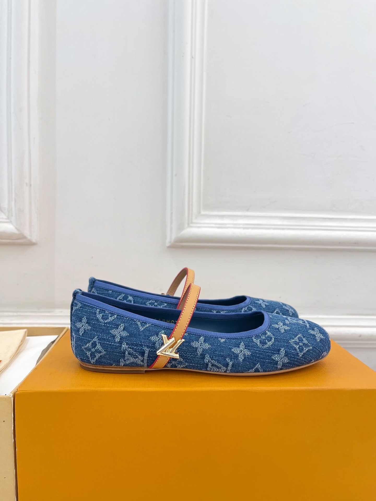 루*비통 25 신상 로미 플랫 슈즈