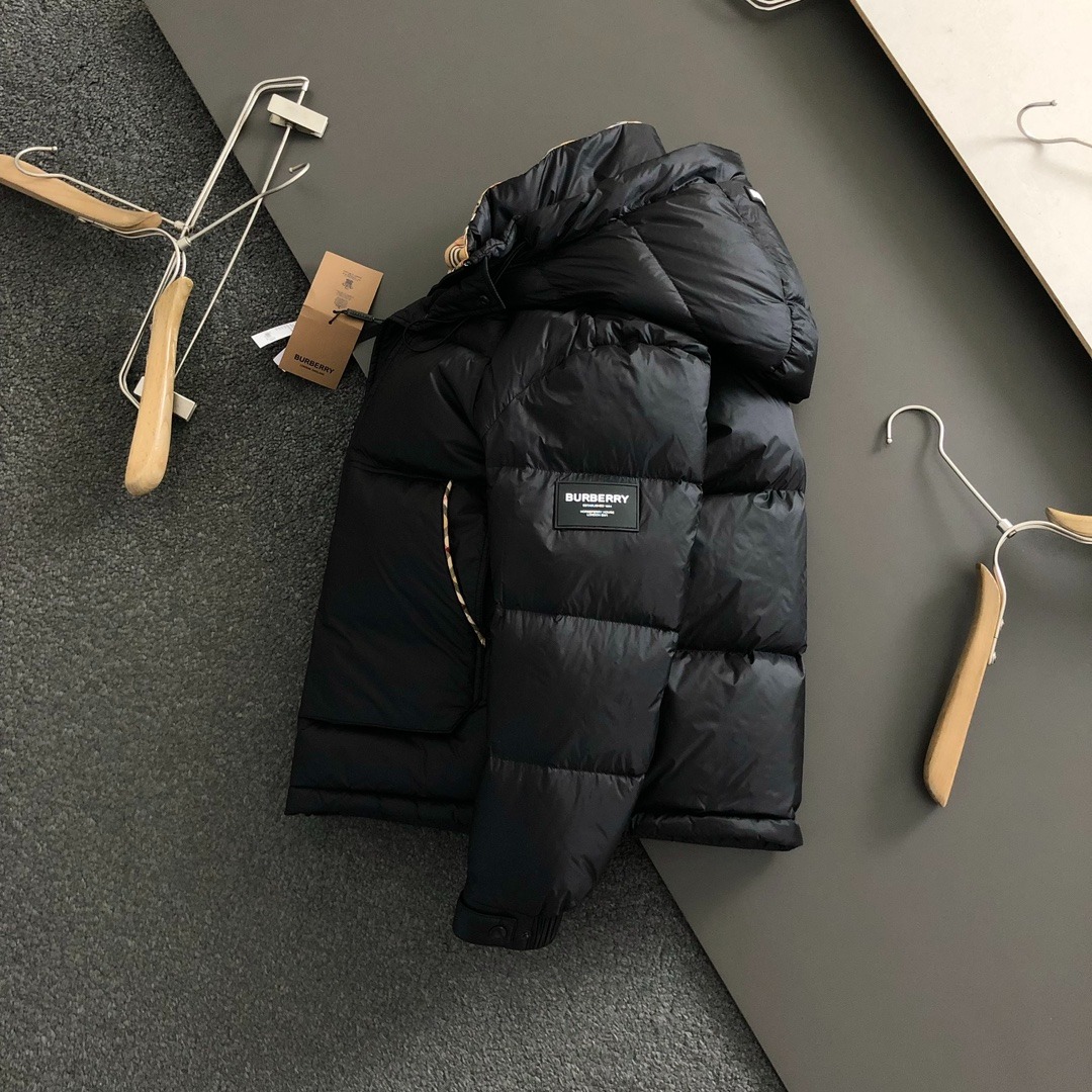 버버* 24ss 체크 넥 가죽 다운 패딩