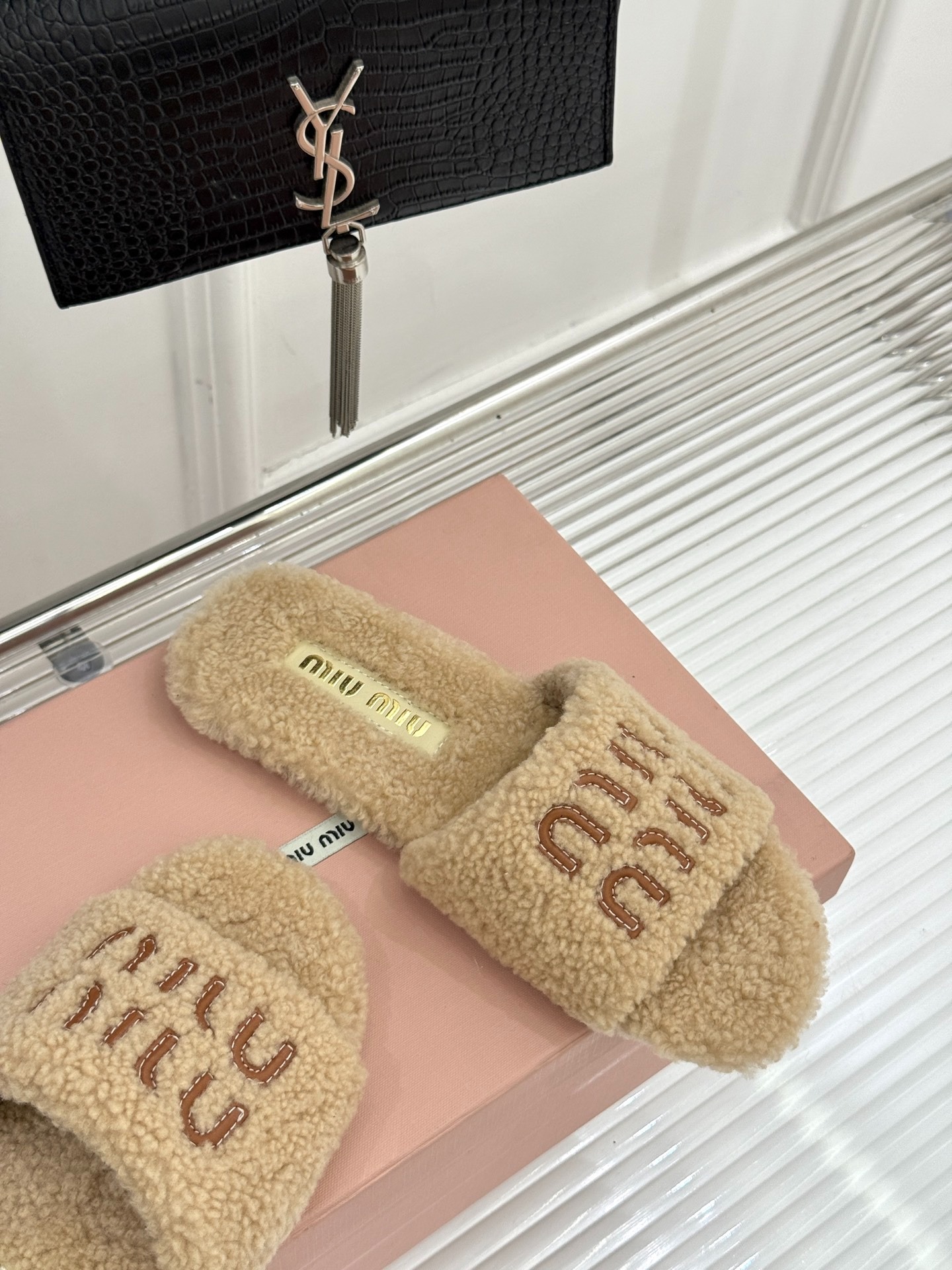 미*미* 25WF 신상 레터링 슬리퍼