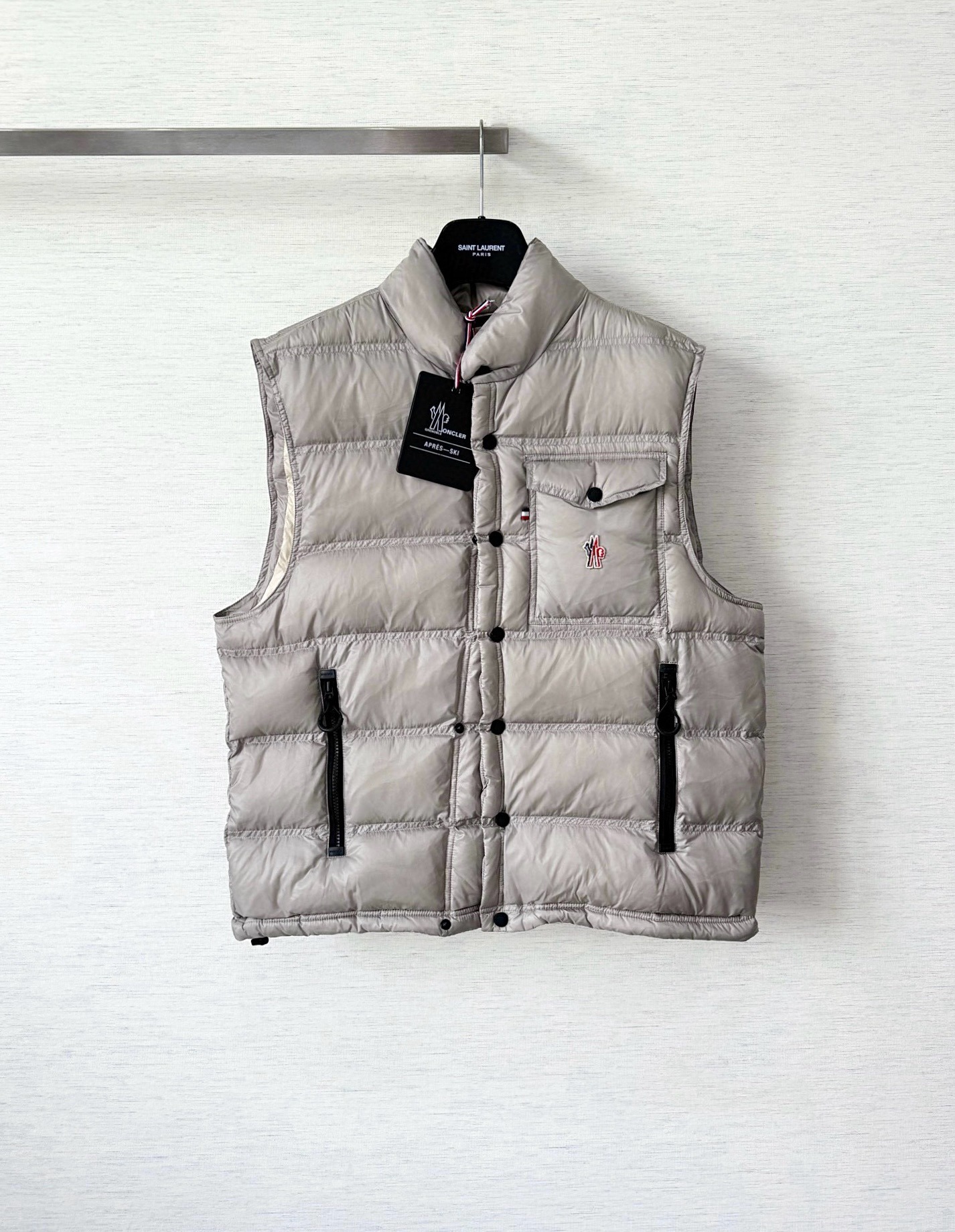 몽*레어 25FW 하이넥 패딩 베스트코트