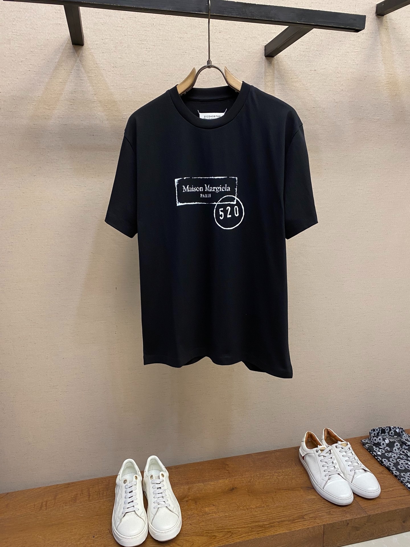 메*마지엘라 2025 봄여름 신상 한정판 티셔츠