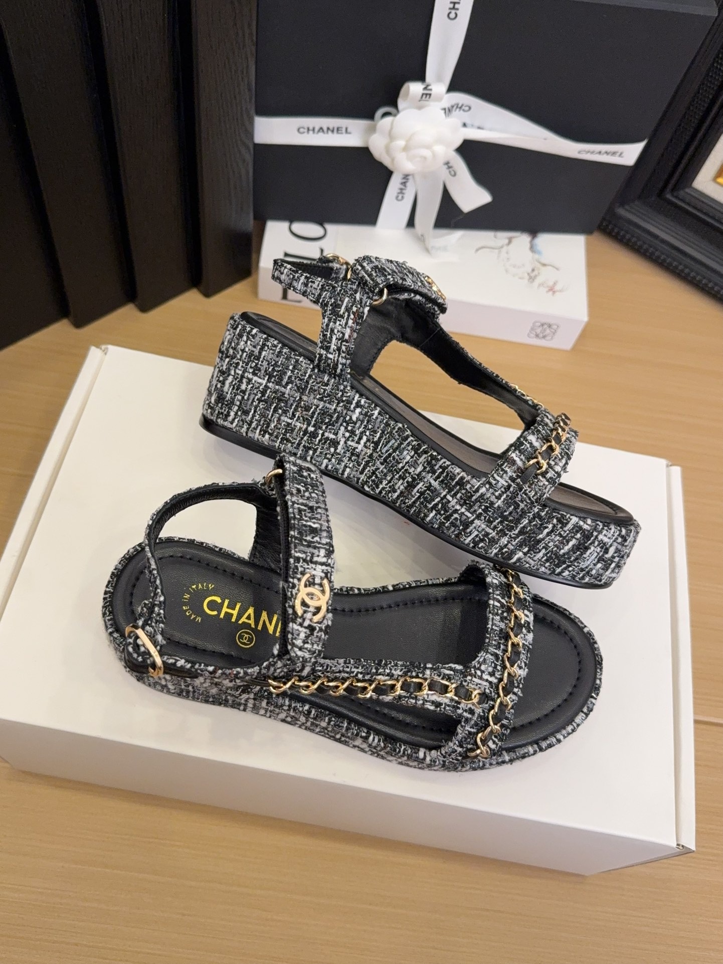 샤* 25 신상 고퀄리티 체인 버클 웨지 샌들