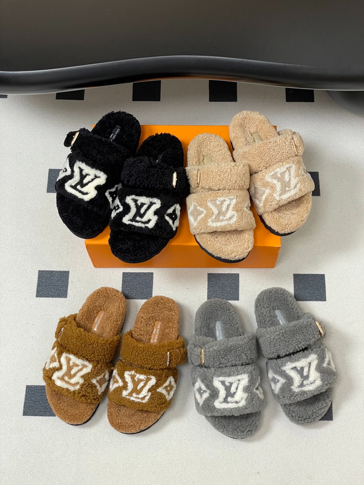 루*비통 신상 울 슬리퍼
