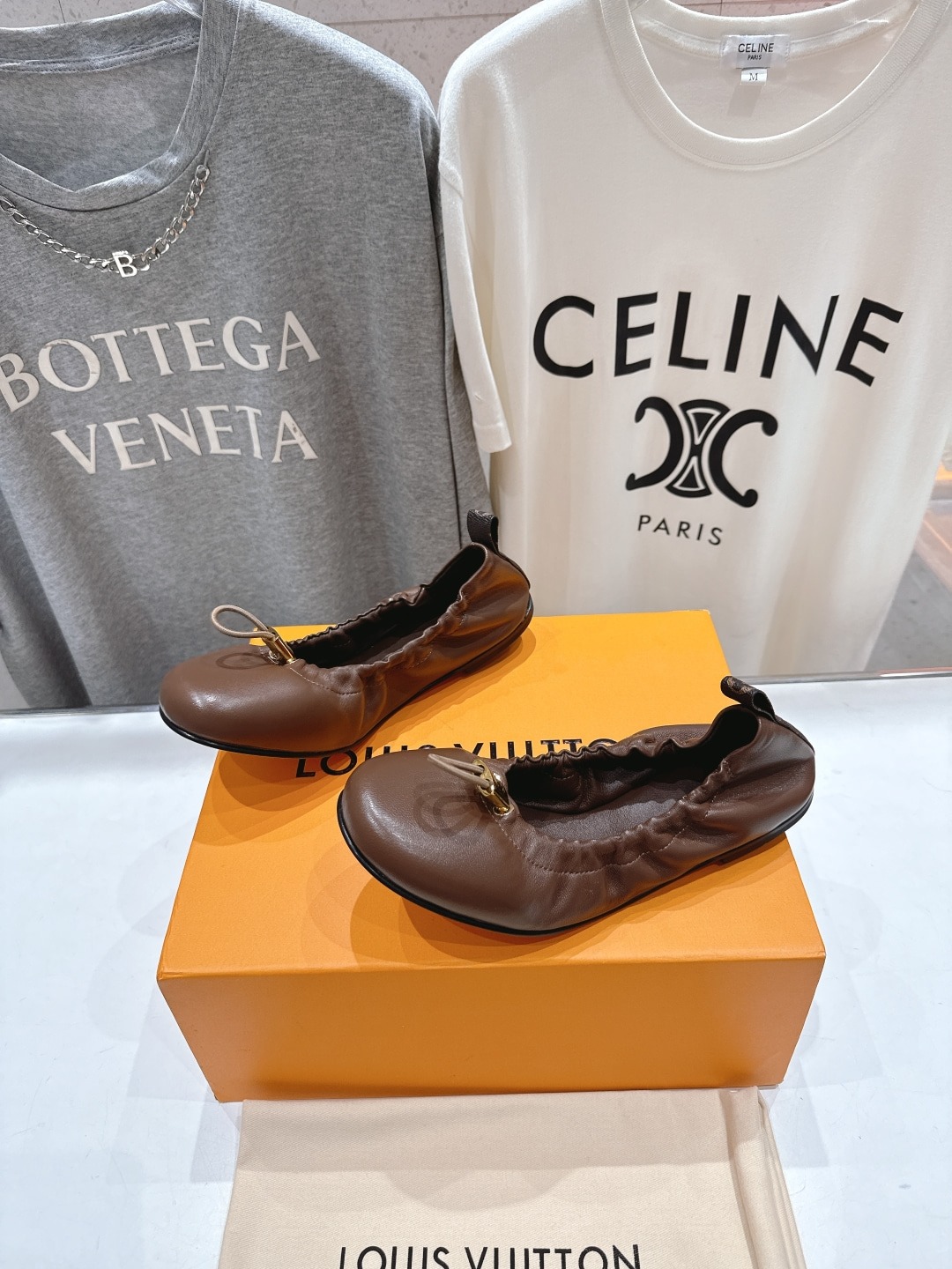 루*비통 봄여름 시리즈 메리제인 플랫슈즈