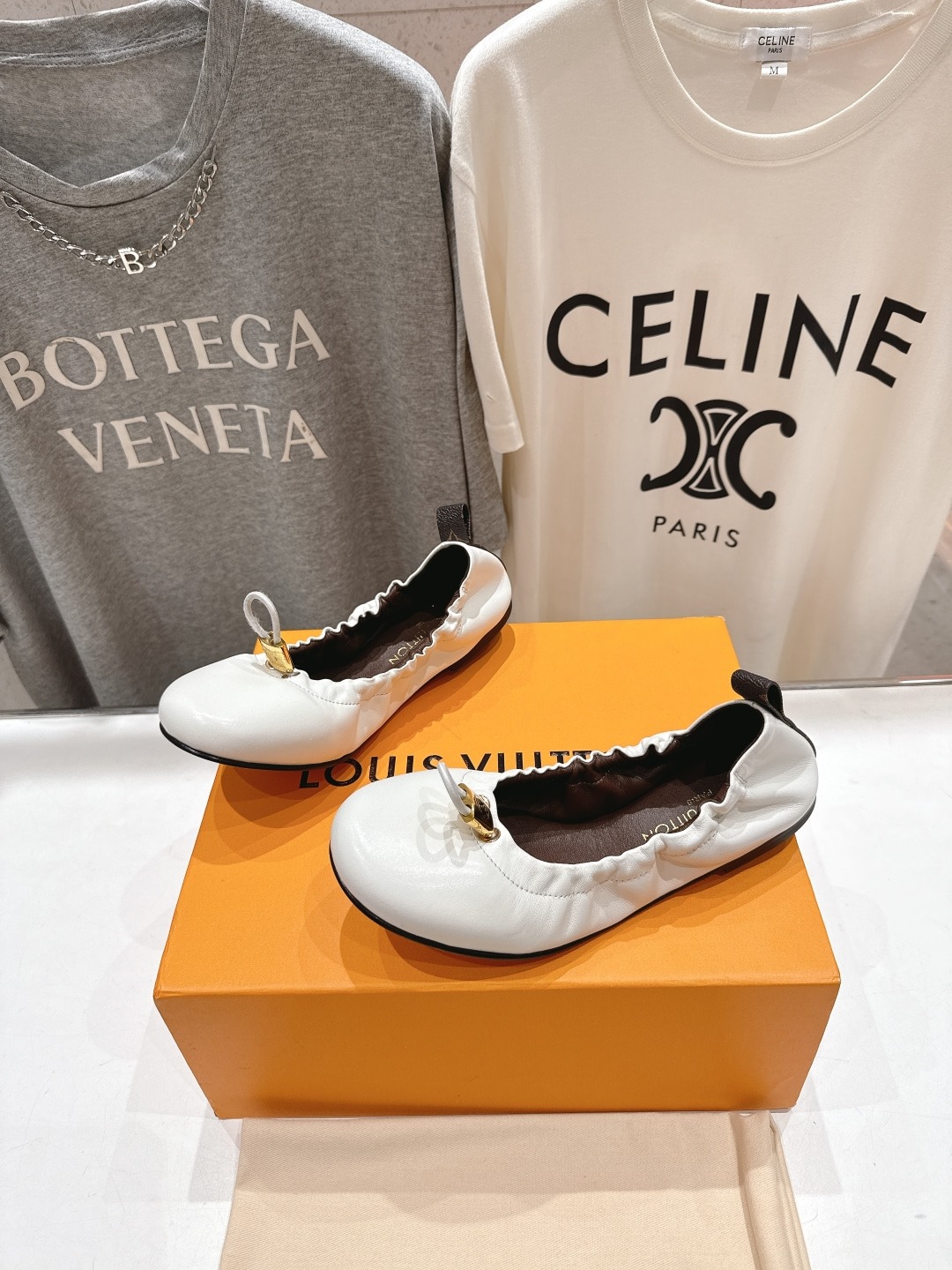 루*비통 봄여름 시리즈 메리제인 플랫슈즈