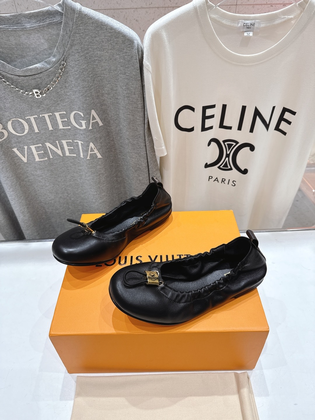 루*비통 봄여름 시리즈 메리제인 플랫슈즈