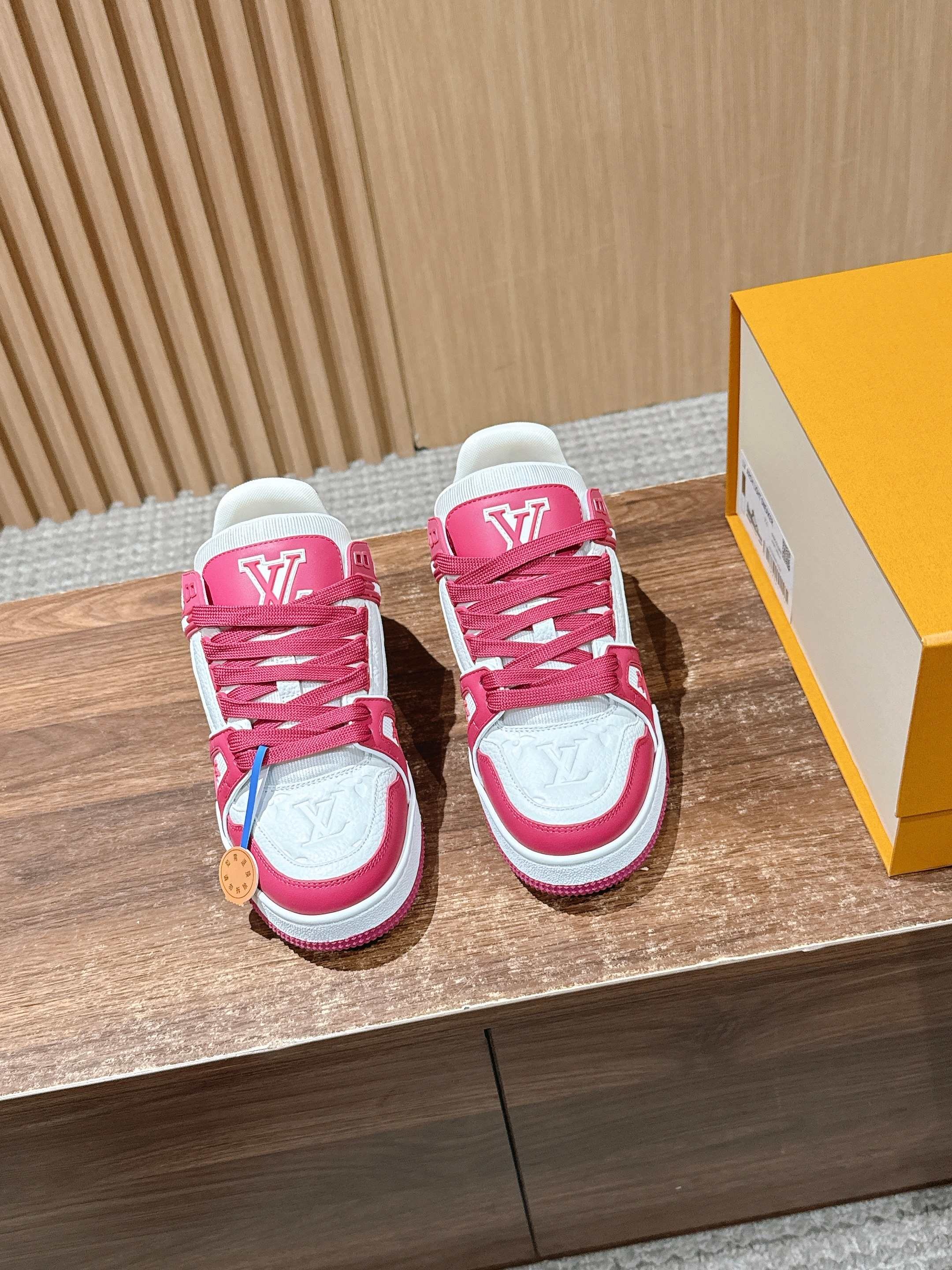 루*비통 스니커즈