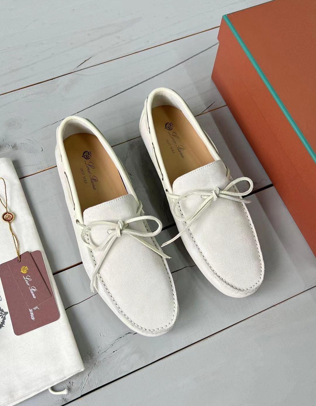 로*피아나 도트 솔 워크 남성 모카신